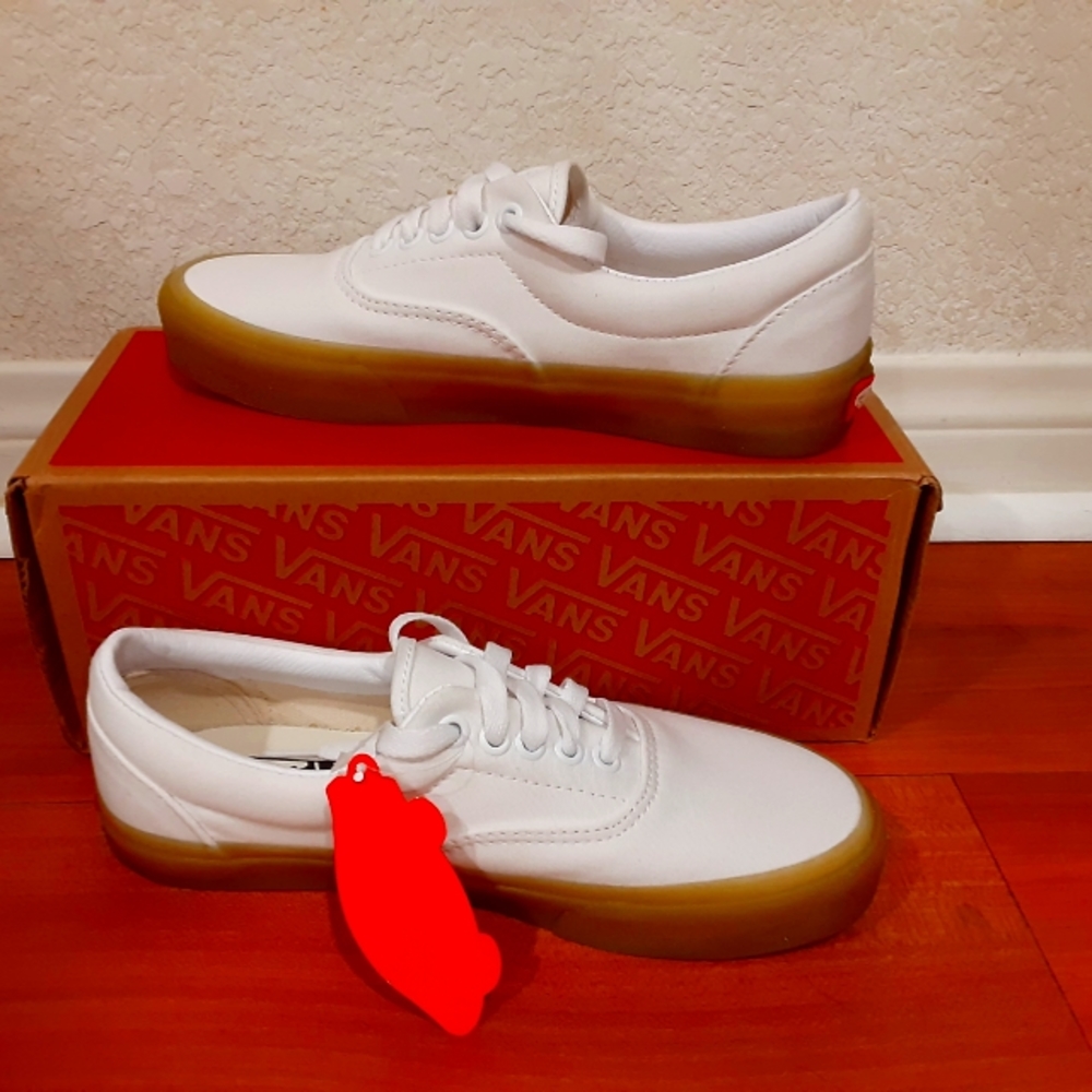 Vans - Picture 2 of 4